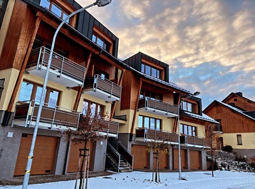 Apartman Na Vysine Apartamento Vrchlabí Exterior foto